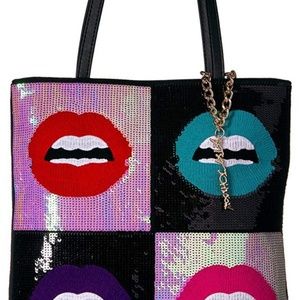 Betsey Johnson Bj70300f